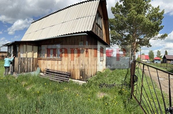 ул. Вишневая, с/т Майское, земельный участок с летним домом